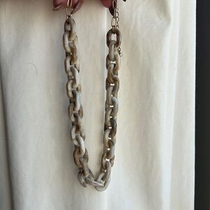 Francesca’s Neutral Resin Link Necklace